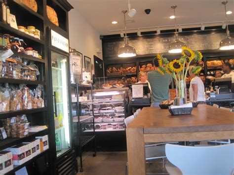 Fishtails and Pearls: Cape Cod Gem: Pain D'Avignon's Thanksgiving Menu