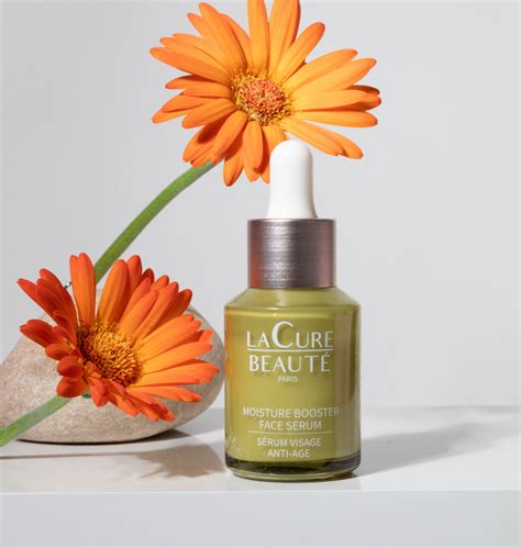 Moisture Booster Face Serum | La Cure Beauté