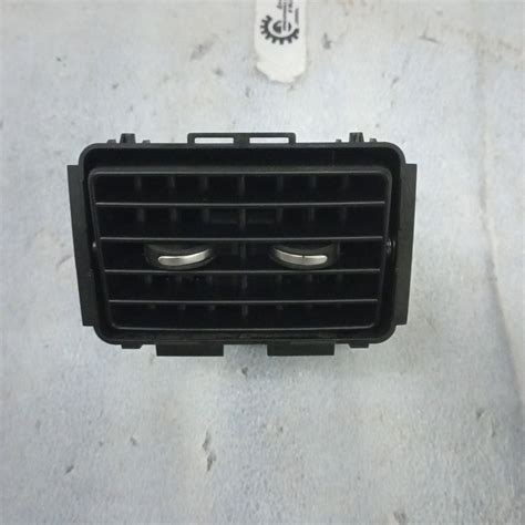 6RF819203 REAR AC VENT RAPID – CarTrends