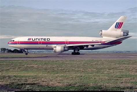N1855U United Airlines McDonnell Douglas DC-10-30 Photo by Mark ...