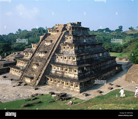El Tajin culture Mexico Central America Latin America niches pyramid ...