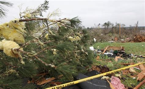 Le bilan meurtrier des tornades pourrait encore s’alourdir en Alabama