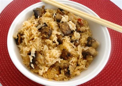 Spicy Tomato Mushroom Rice Recipe by Beula Pandian Thomas - Cookpad