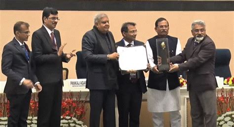 The Vice President of India Felicitates Winners of National Painting ...