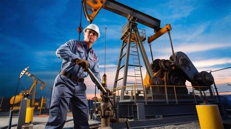 Oil Engineer 的图像结果