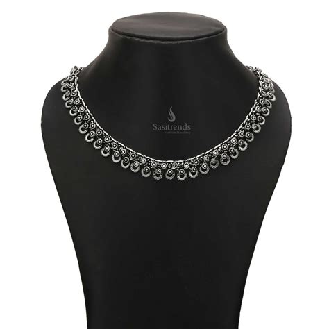 Tanvi Antique Gold & Oxidised Choker - Timeless Elegance – Sasitrends