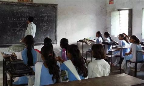TS private schools teachers continue to wait for Rs 2,000, free rice ...