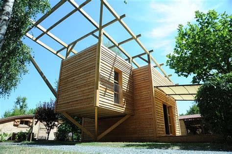 CAMPING CAPFUN PORTES DU BEAUJOLAIS (Anse) - Campground Reviews ...