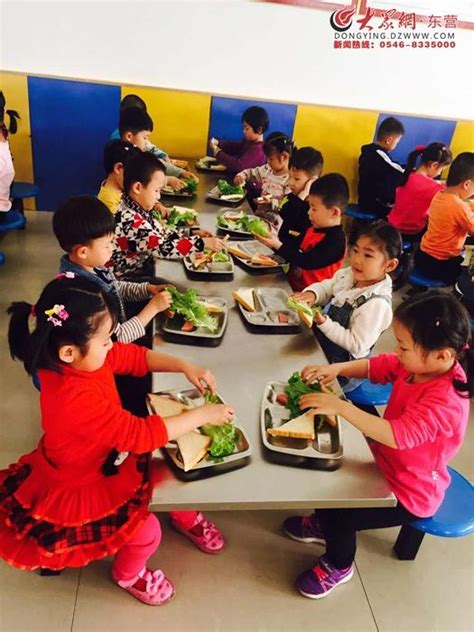 广饶县稻庄镇西水幼儿园举行制作“创意三明治”活动 - 每日头条