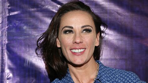 Consuelo Duval celebra 50 años ¡con sexy bikini!