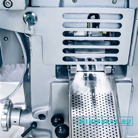 CAPPING OF PHARMACY VIALS | CATALOG OF PHARMACEUTICAL EQUIPMENT ...