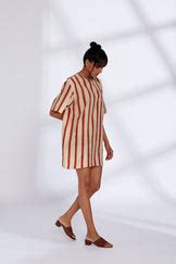 Oasis White Dress – Hasttvam