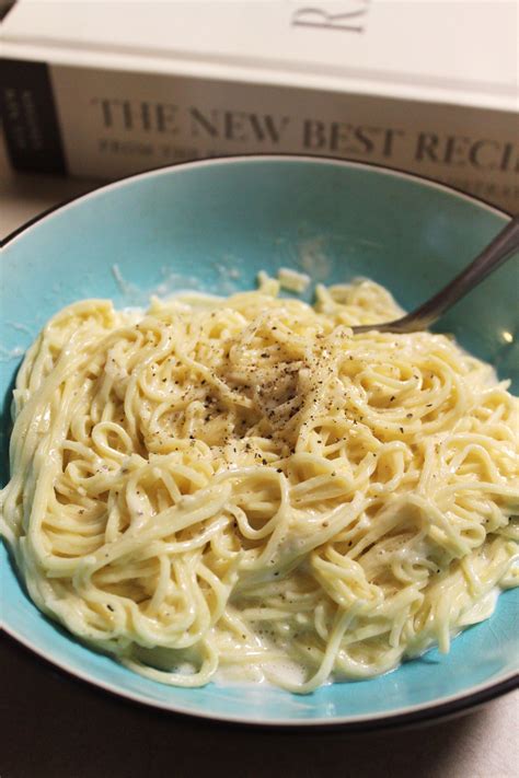 recipe: angel hair alfredo | Pasta recipes alfredo, Cream sauce pasta ...