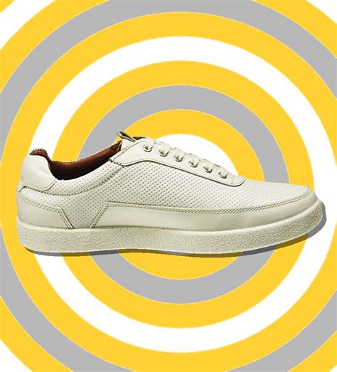 10 box-fresh white sneakers for men under Rs 3000 | GQ India