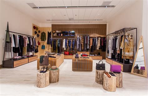 Corner Store Interior 的图像结果