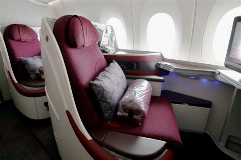 Qatar Airways Business Class 的图像结果