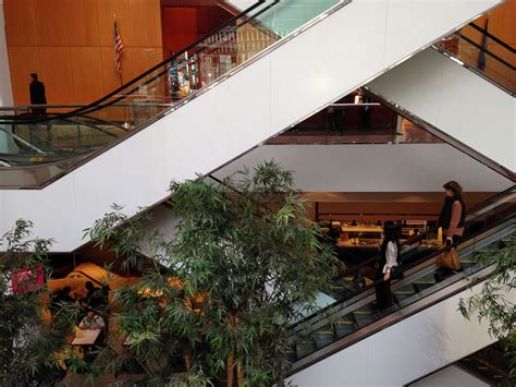 875 Third Avenue - Privately Owned Public Space (APOPS)