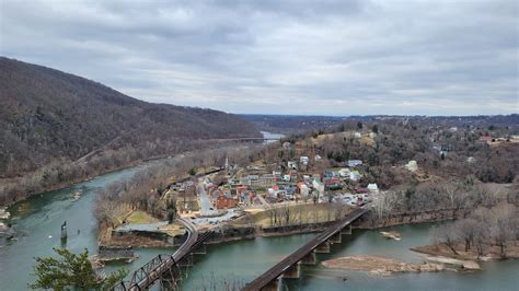 Thistlelark - A lifestyle blog about travel, home decor, and houseplants