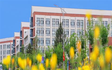 龙井市与吉林工商学院、吉林建筑大学深化校地合作共创发展新局面