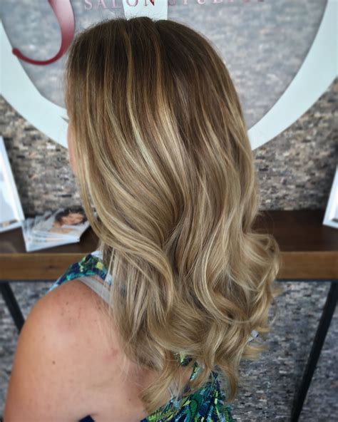 Natural balayage highlights. Pretty summer hair. Created a soft ...