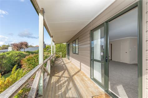 Bluebook Issue 86 | 22nd September 2023 by harcourtsriverlands - Issuu