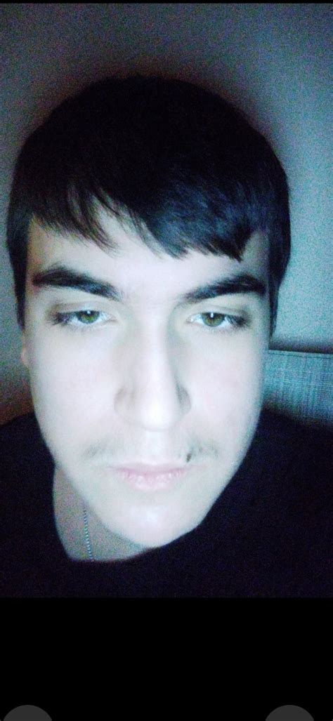 Guess the Ethnicity in this photo : r/Ethnicity