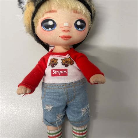 Na Na Na Surprise CJ Cuddles Meow Doll (s)