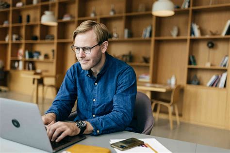 Famous People With Schizophrenia Spectrum Disorder| BetterHelp