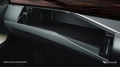 Toyota Innova Crysta Price On-Road Ex-Showroom - Apr 2026, Reviews ...