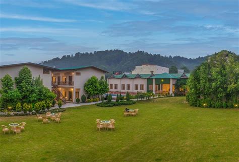 Corbett Vow Resort New Year Packages