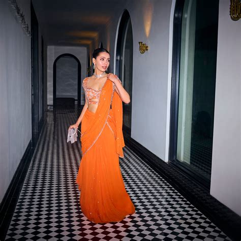 ORANGE PRE DRAPED SAREE – Ganpatis