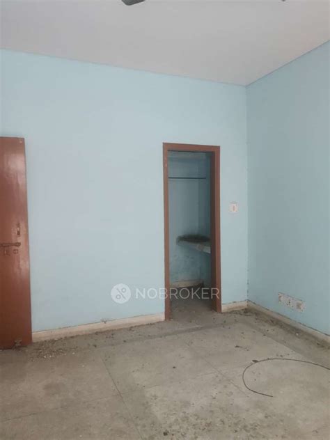 Aiims apartments Sector 21D Rent - WITHOUT BROKERAGE Semi-furnished 3 ...