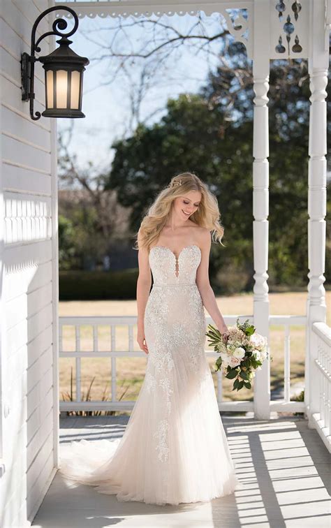 Glamorous Wedding Dress with Detachable Sleeves - Martina Liana Wedding Dresses