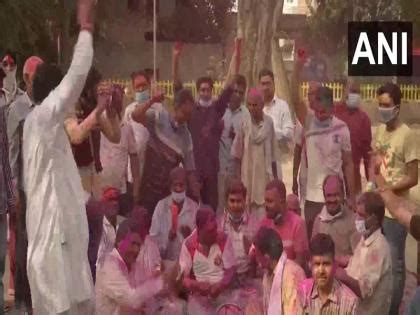Holi 2022 Health Tips: दाद और एक्जिमा की समस्या वाले लोगों के लिए होली ...