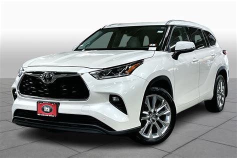 Pre-Owned 2021 Toyota Highlander Limited Sport Utility in Danvers #MS536192 | Ira Lexus of Danvers