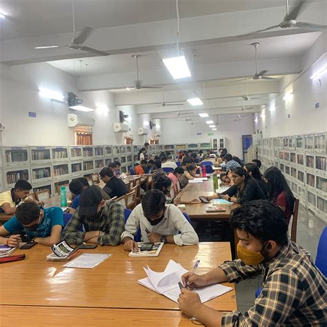 Welcome to Delhi College of Arts & Commerce