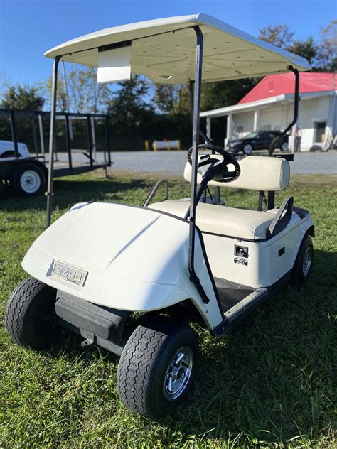 2002 Ezgo TXT gas-white – Smith Mountain Lake Golf Carts