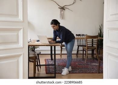 Bending at Computer 的图像结果