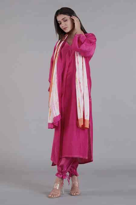 Buy Pink Linen V Neck Oversized Kurta And Pant Set For Women by AFFROZ ...