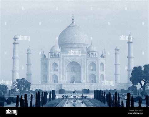 Black taj mahal hi-res stock photography and images - Alamy