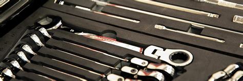 Caterham & Halfords Advanced Tools | Halfords UK