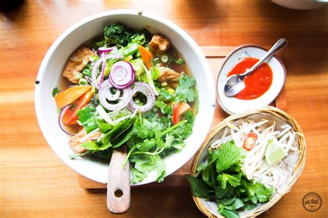 Frankfurt Vegan • Vegan City Moments · Eat this!