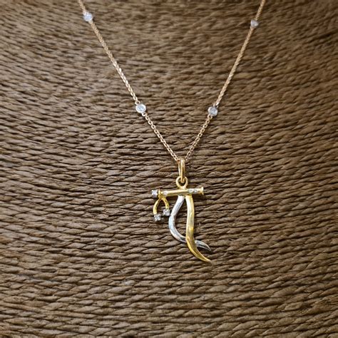 BUY PURE SILVER DUAL TONED BANSURI PENDANT – Mymotifs