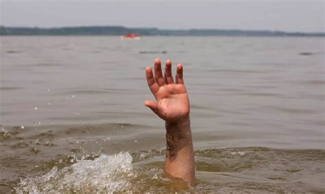 MBBS medico, his sister drown in lake in Thane district