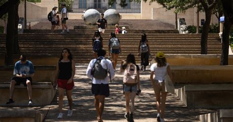 UT Austin Student Life 的图像结果