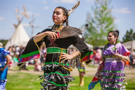 Discover the Vibrant Tapestry of Indigenous Culture in Canada: A Journey Through Rich Traditions