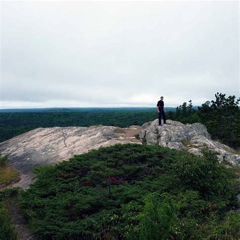 5 Incredible Hikes In The Upper Peninsula For Any Hiker