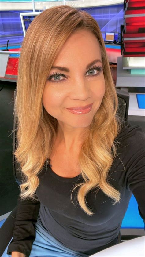 Jacey Birch on Twitter | Perfect legs, Gorgeous shoes, News anchor