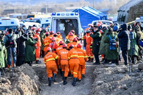 山西孝义煤矿透水事故最新进展：20人获救 2人遇难_新闻频道_中华网