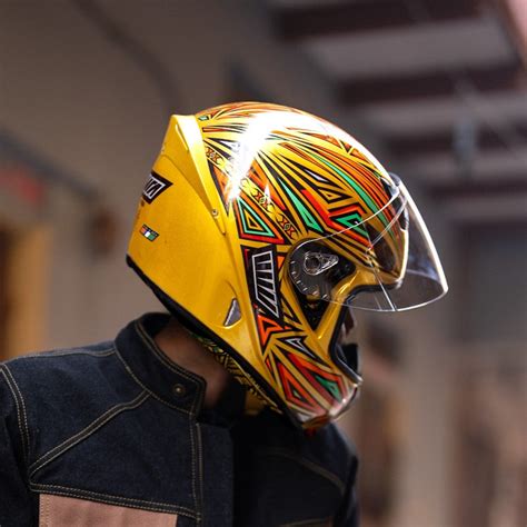 Tiivra Razz Tazz Gold Helmet– Moto Central